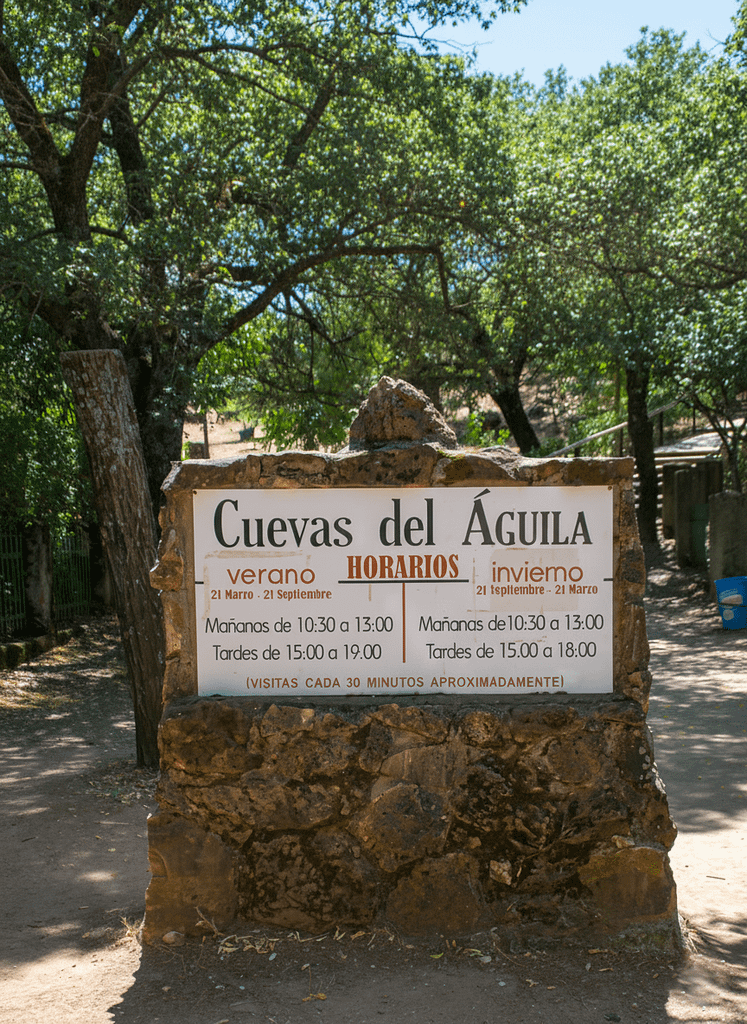 Horarios y acceso a las Cuevas del Águila en Ramacastañas (Ávila).